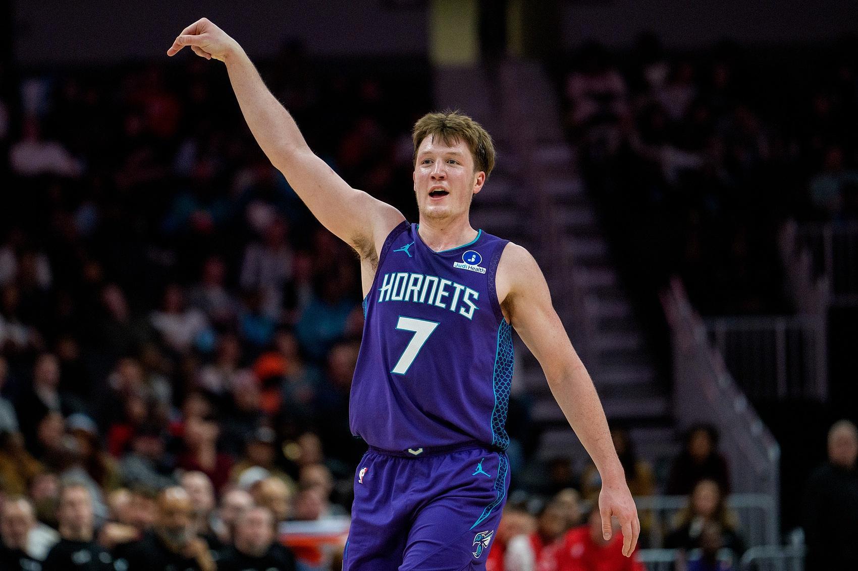 u8官方网站-1战轰进29个三分球!黄蜂大胜凯尔特人,证明湖人的1个操作太关键