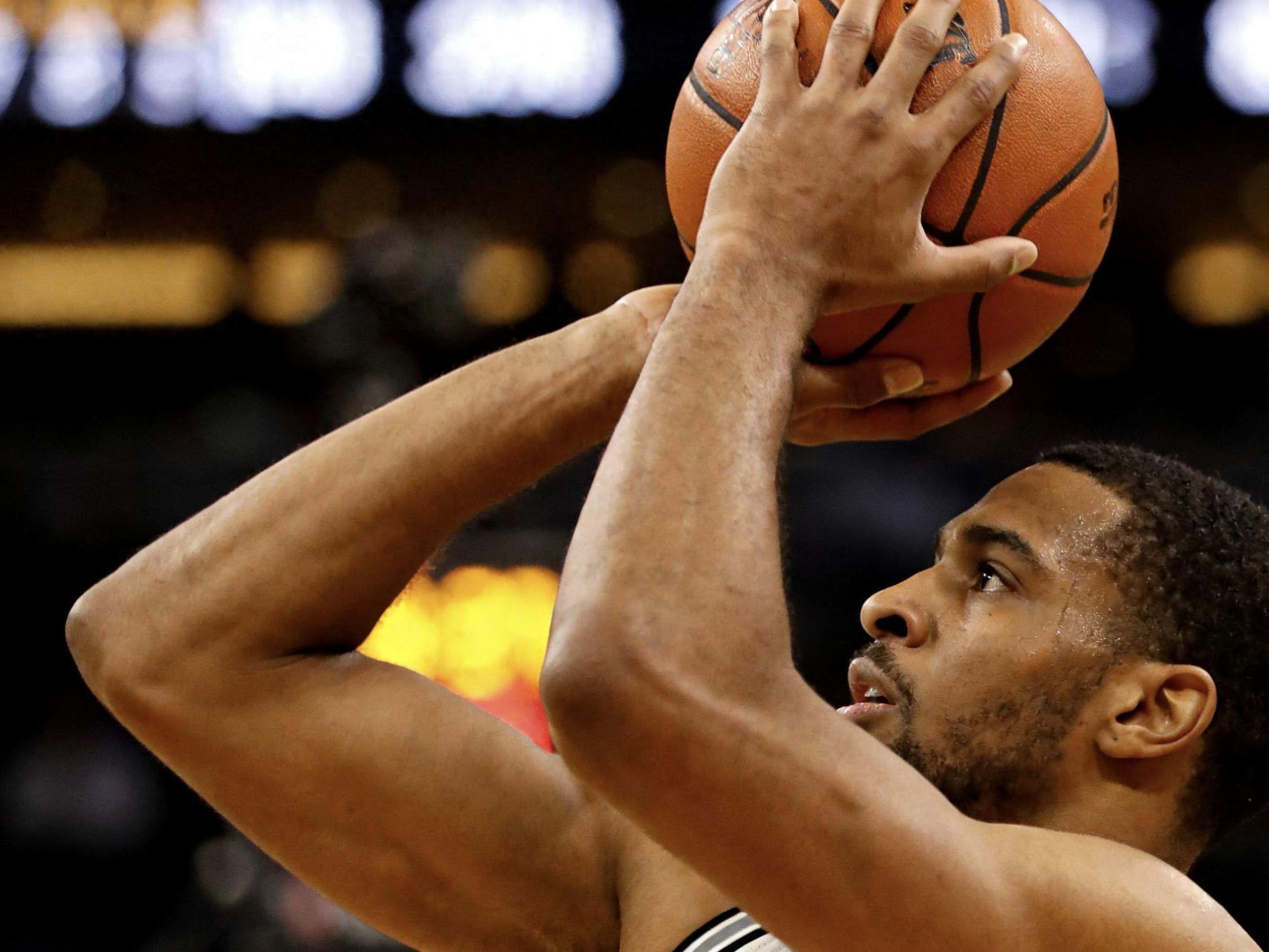 u8国际-残阵狂胜23分!山西84-61双杀四川 法耶准四双统治全场