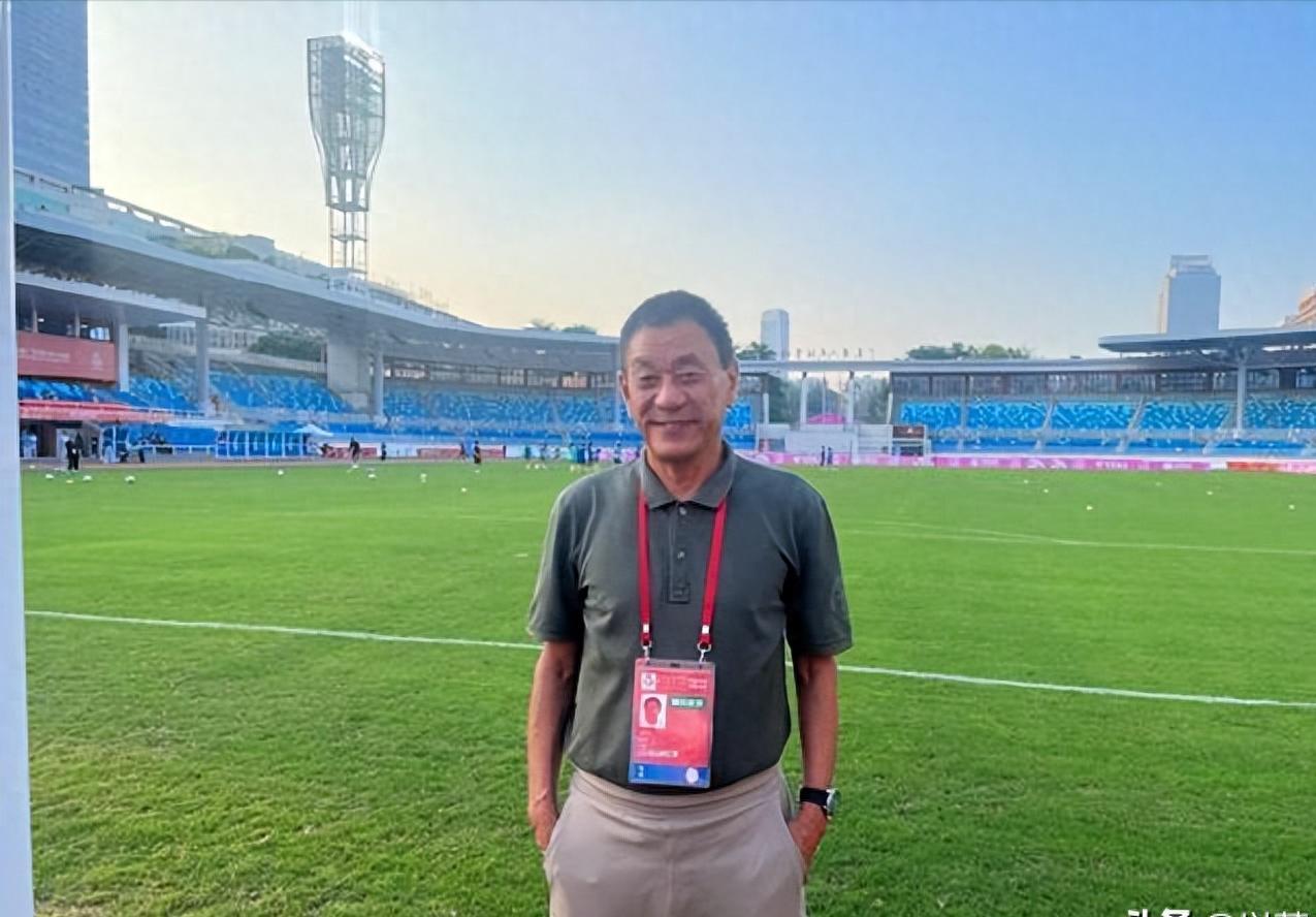 u8国际-69岁前国脚：仍未退休，是上海女足总教练，儿子曾是中超最小球员